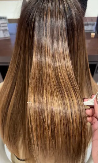 ロング 駒野 茜音のヘアスタイル