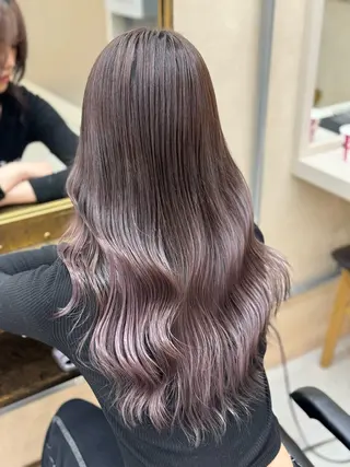 ロング ショーヤ/ブリーチ /バレイヤージュのヘアスタイル