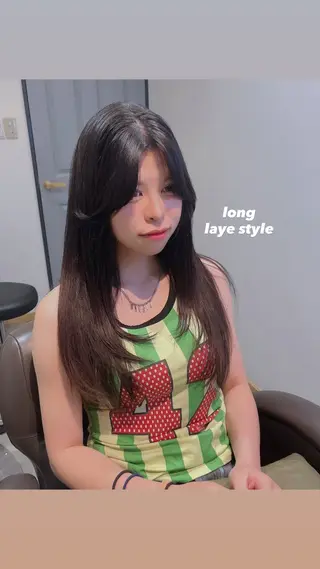 セミロング 緒方 つばさのヘアスタイル