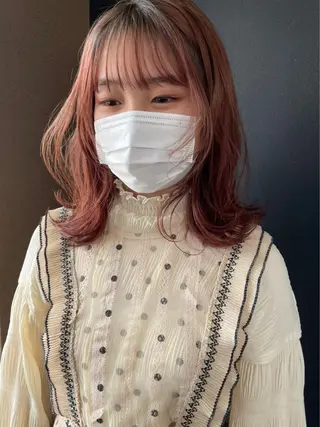 ミディアム カラー 中本 日葵梨のヘアスタイル