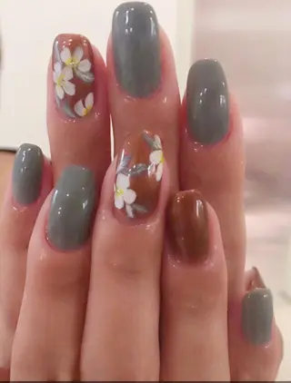 ネイル ゲン レイカのネイルデザイン