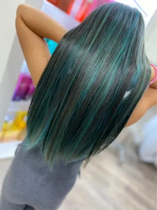 セミロング LOPEZ LAB所属・🦁LOPEZLAB /RUNA🌙のヘアスタイル