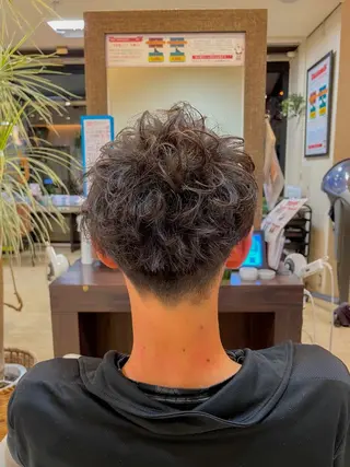 ショート パーマ メンズ メンズパーマ 赤司 泰樹のヘアスタイル