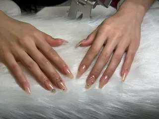 ネイル 渋谷T&B りお ロング無制限中💫のネイルデザイン