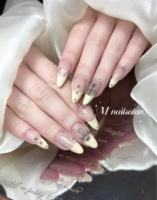 ネイル M🌷nail 長さだし専門店のネイルデザイン