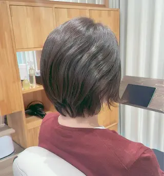 ショート カラー 千葉 悦子のヘアスタイル