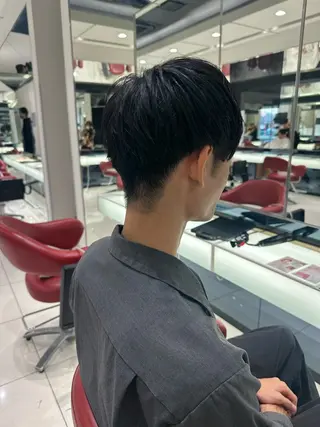 ショート 築山 寿輝也のヘアスタイル