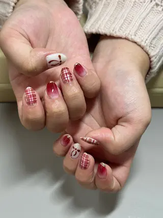 ネイル クレセントアイ MIUのネイルデザイン