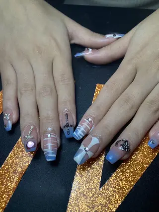 ネイル ネイル　アイブロウ Behindの眉毛・アイブロウイメージ