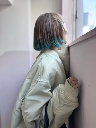 ミディアム カラー オカモト ミユウのヘアスタイル