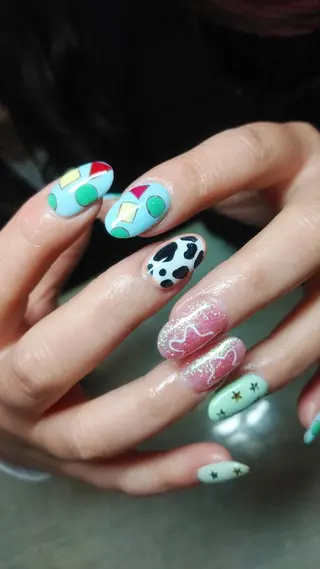 ネイル ネイルサロン& スクールGONAのネイルデザイン