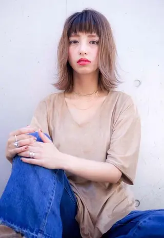 ショート MUSASHI ブリーチカラー◎のヘアスタイル