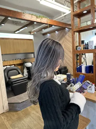 ロング カラー regalo 森重ユウのヘアスタイル