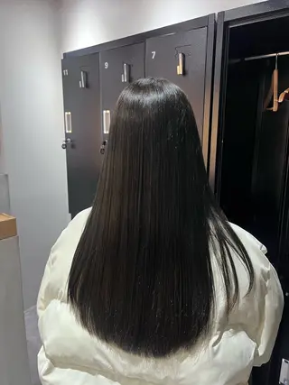 ロング カラー レイヤーカット/ うる艶カラー/ユイのヘアスタイル