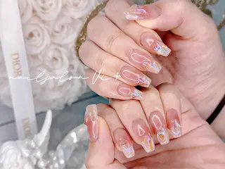 ネイル ✨Nailsalon Vi+✨のネイルデザイン
