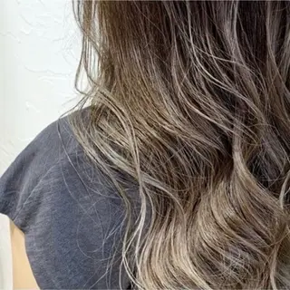 ロング カラー 瀧澤 一真のヘアスタイル