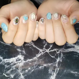 ショート ネイル クロキ 。のネイルデザイン