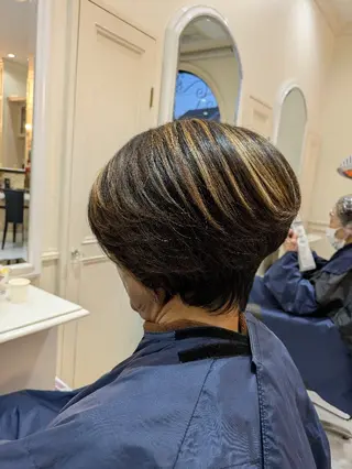 ショート Salon de with根本博史のヘアスタイル