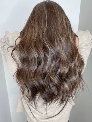 ロング カラー 岸本 一誠のヘアスタイル