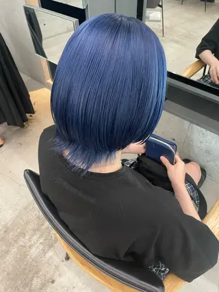 セミロング カラー SALOWIN池袋East店3F所属・インナーカラー 推し ブリーチ 髪質改善のヘアスタイル