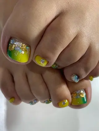 ネイル Nest 平出のネイルデザイン