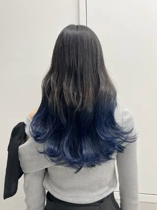 ロング カラー urara /ブリーチ/艶カラーのヘアスタイル