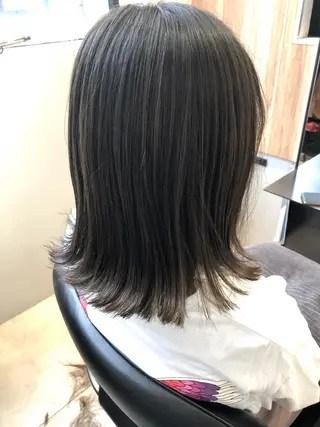 ミディアム カラー OFF YUYAのヘアスタイル