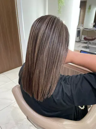 ロング 清藤 綾のヘアスタイル