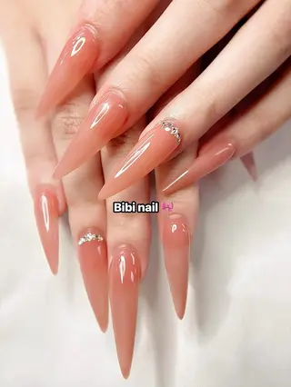 ロング Bibi beauty spa Osaka所属・Chann Channのネイルデザイン