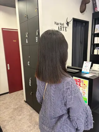 セミロング 友滝 真菜美のヘアスタイル