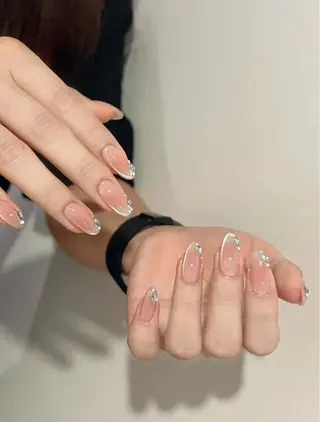 ミディアム 🌈 Laule'aのネイルデザイン