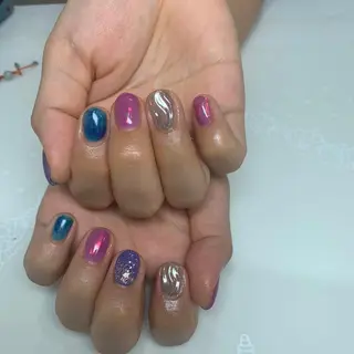 ネイル 指名支持率NO.1 スタイリストのヘアスタイル