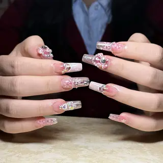 ネイル LI XINLUのネイルデザイン