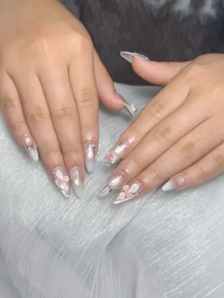 ネイル Lyna 池袋のネイルデザイン