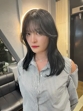 セミロング カラー TATSUブリーチ/ ミルクティーベージュのヘアスタイル