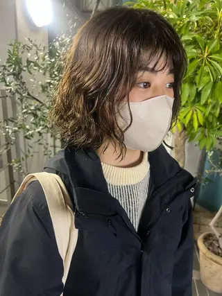 パーマ 池田理紗/メンズ カット/切りっぱなしのヘアスタイル