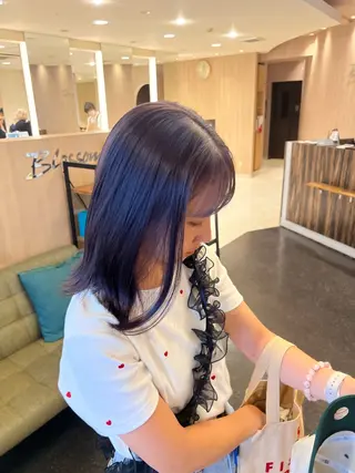 カラー 久永 菫のヘアスタイル