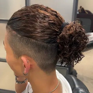 パーマ メンズ 梅本 淑人のヘアスタイル