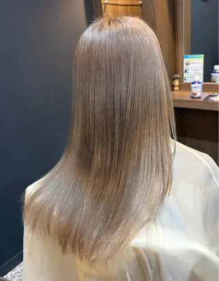 ロング ツヅキ マスミのヘアスタイル