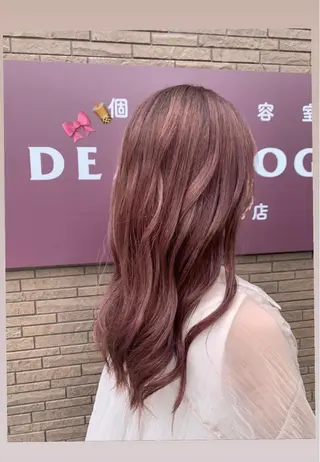 ロング カラー 飯塚 優希のヘアスタイル
