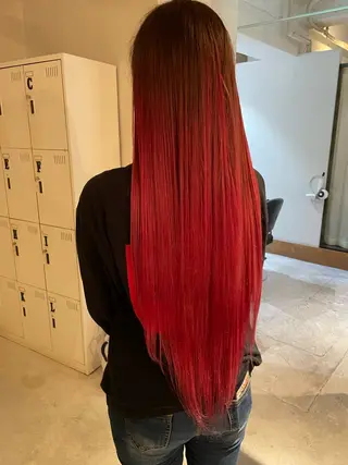 ロング カラー FERIA桃山台🍑 𝕄𝕖𝕘𝕦のヘアスタイル