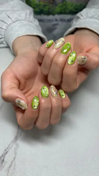 ネイル MAXKELLY HARUKAのネイルデザイン