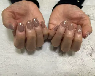 ネイル ERFOLG GINZA 銀座本店所属・ERFOLG銀座本店 伊藤美奈実のネイルデザイン