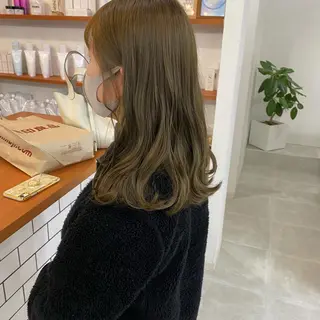 セミロング 川野 彩海のヘアスタイル