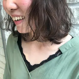 ミディアム 庄司 美佑樹のヘアスタイル