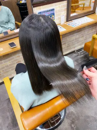 セミロング SALOWIN上野店所属・美髪ヘア 🤍erikaのヘアスタイル