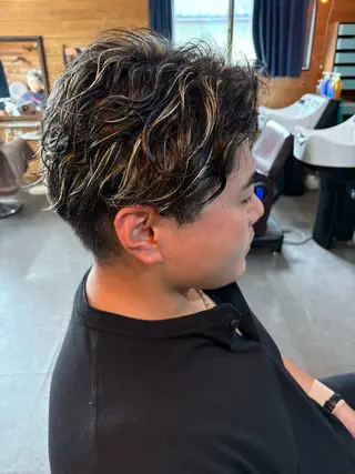 カラー メンズ 高橋 知輝のヘアスタイル