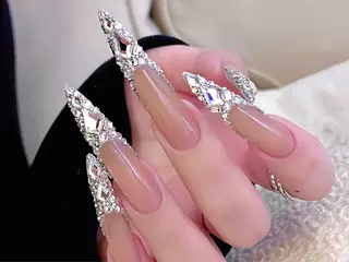 ネイル Dark honey池袋店所属・佐藤 アリアのネイルデザイン