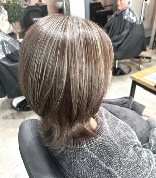 ショート カラー ✨髪質改善/ハイトー ン/艶髪高山のヘアスタイル