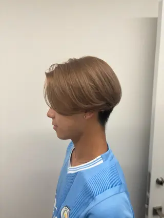 ショート カラー モテ髪💕ハイトーン ベージュ yuriaのヘアスタイル